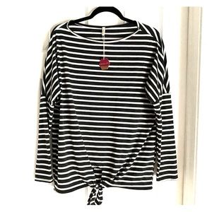 Front Knot Maternity Top